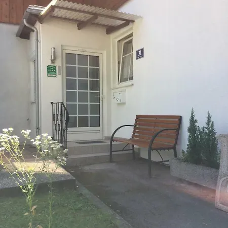 Bernhard Schmidt-gasse Гмунден