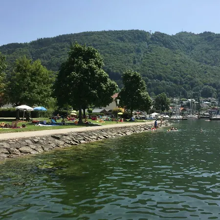 Bernhard Schmidt-gasse * Гмунден